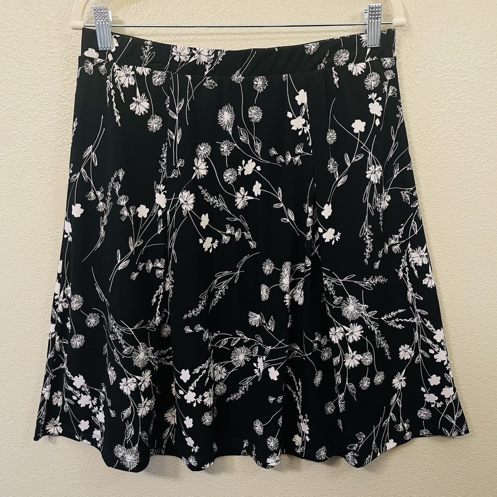 Gilli Black White Floral Skirt Pleated Stretch Pull On Whimsygoth Cottage Size L